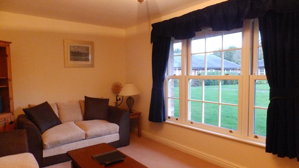 Netley Hall Dorrington Luaran gambar
